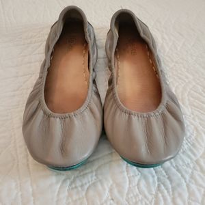 Taupe Tieks